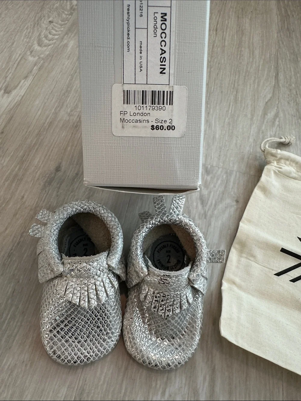 ✨NWT✨ Freshly Picked Silver Baby Moccasins - New in Box